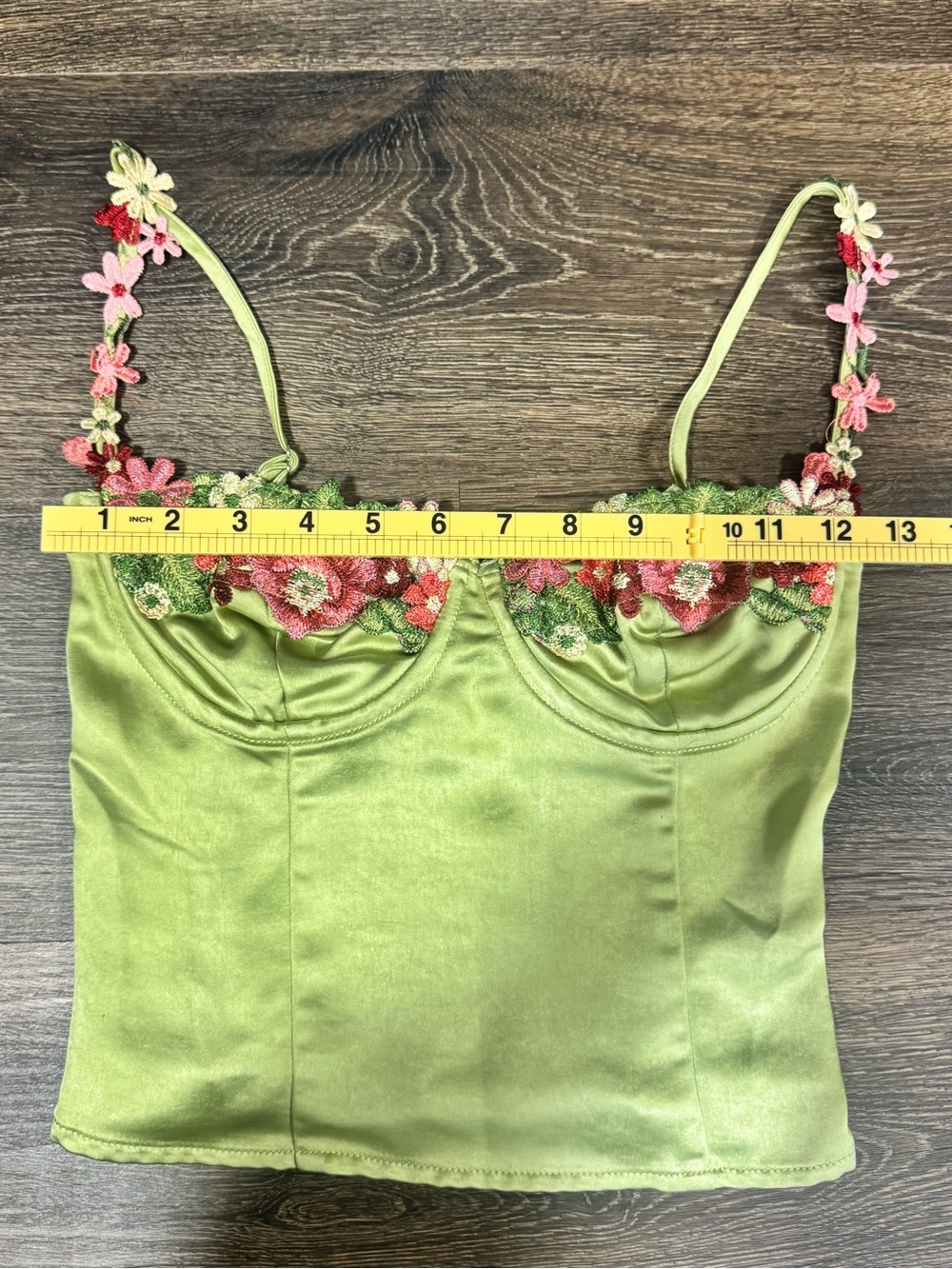 Princess Polly Enchante To Meet You Green Floral Embroidered Satin Cami Top Sz 0 - Picture 9 of 15